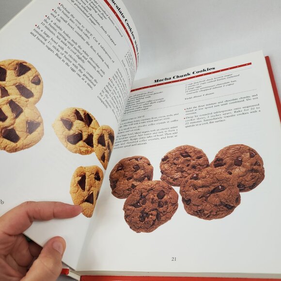 Mrs. Fields Best Ever Cookie Book Hardback Baking Book - Picture 10 of 10